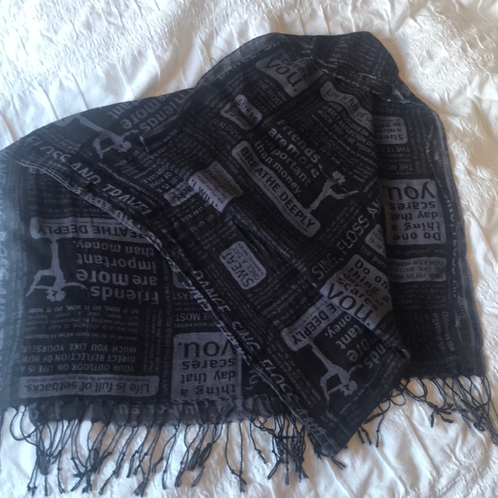 RARE Lululemon Manifesto Scarf - Black / Grey